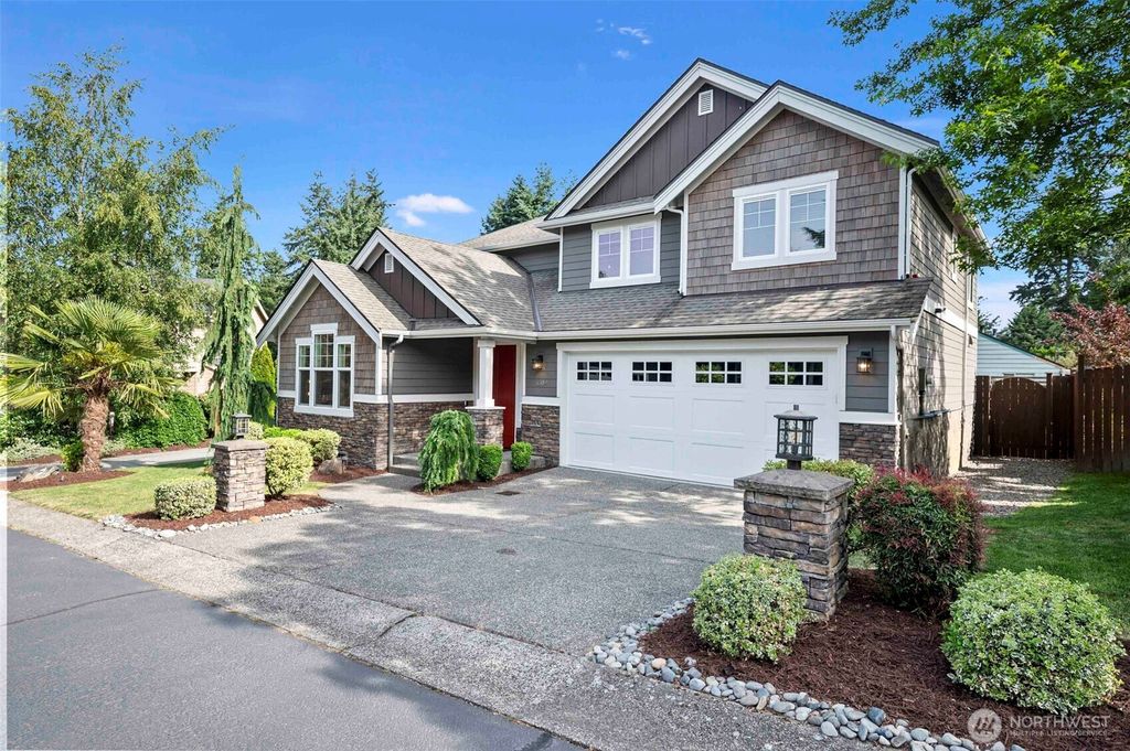 Photo of 5509 NE 194th Place, Kenmore, WA 98028 (MLS # 2392122)