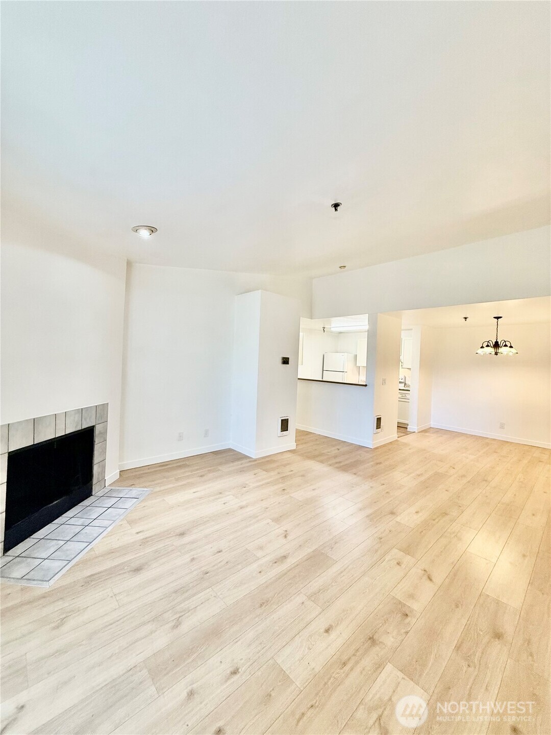 975 Aberdeen Avenue NE E403