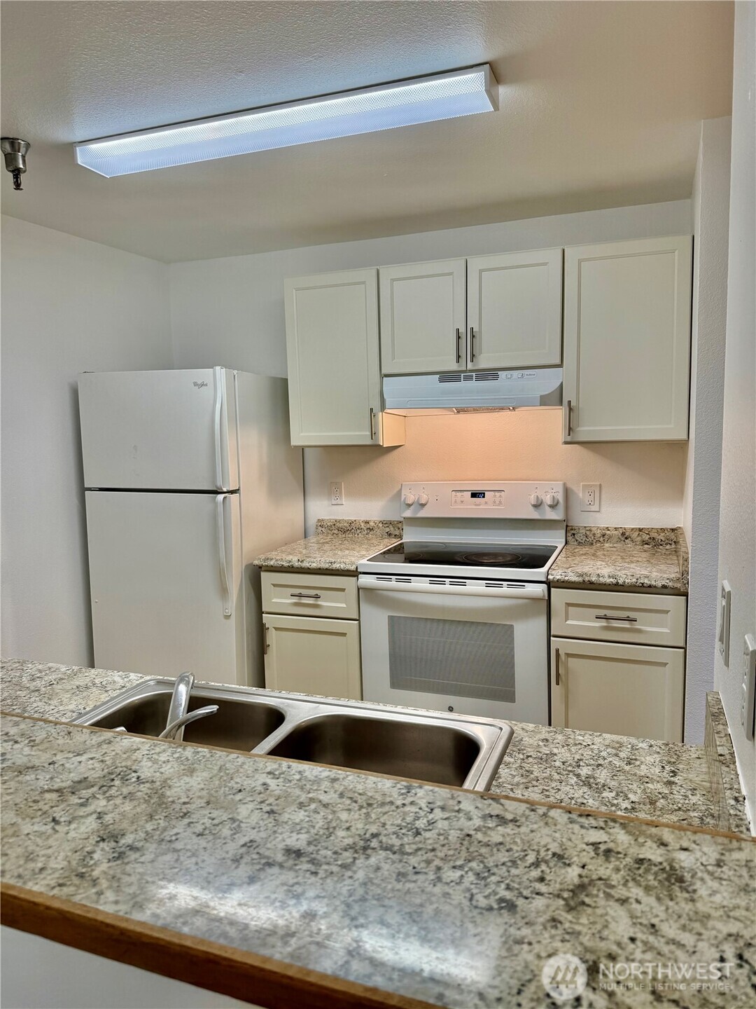 975 Aberdeen Avenue NE E403
