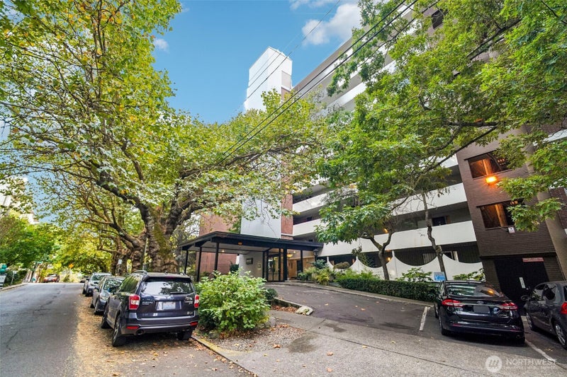 505 Belmont Avenue E 1002