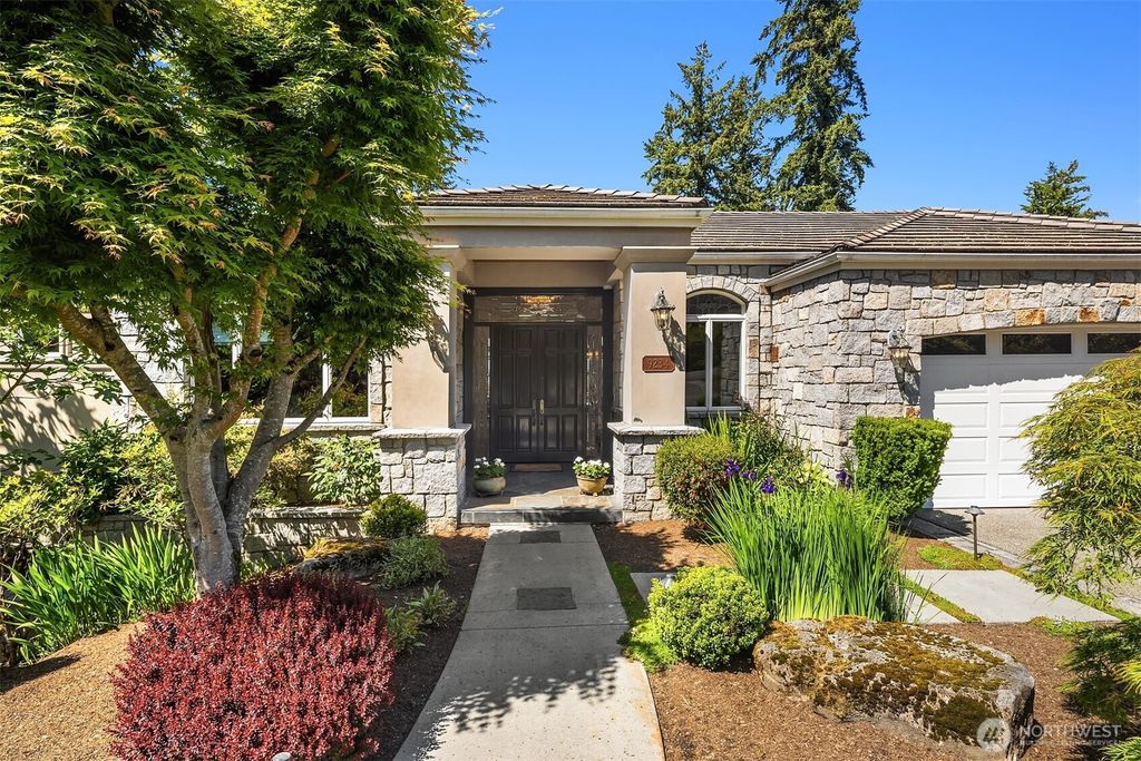 Photo of 9234 NE 25th Street, Clyde Hill, WA 98004 (MLS # 2468795)