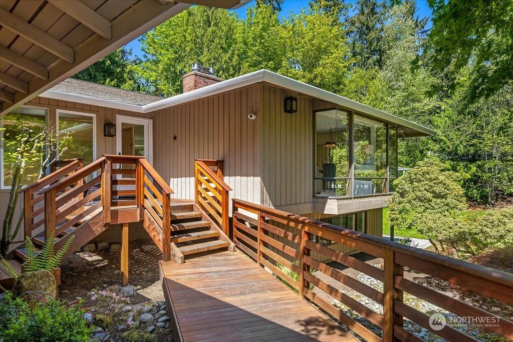 Photo of 18803 194th Avenue NE, Woodinville, WA 98077 (MLS # 2231853)