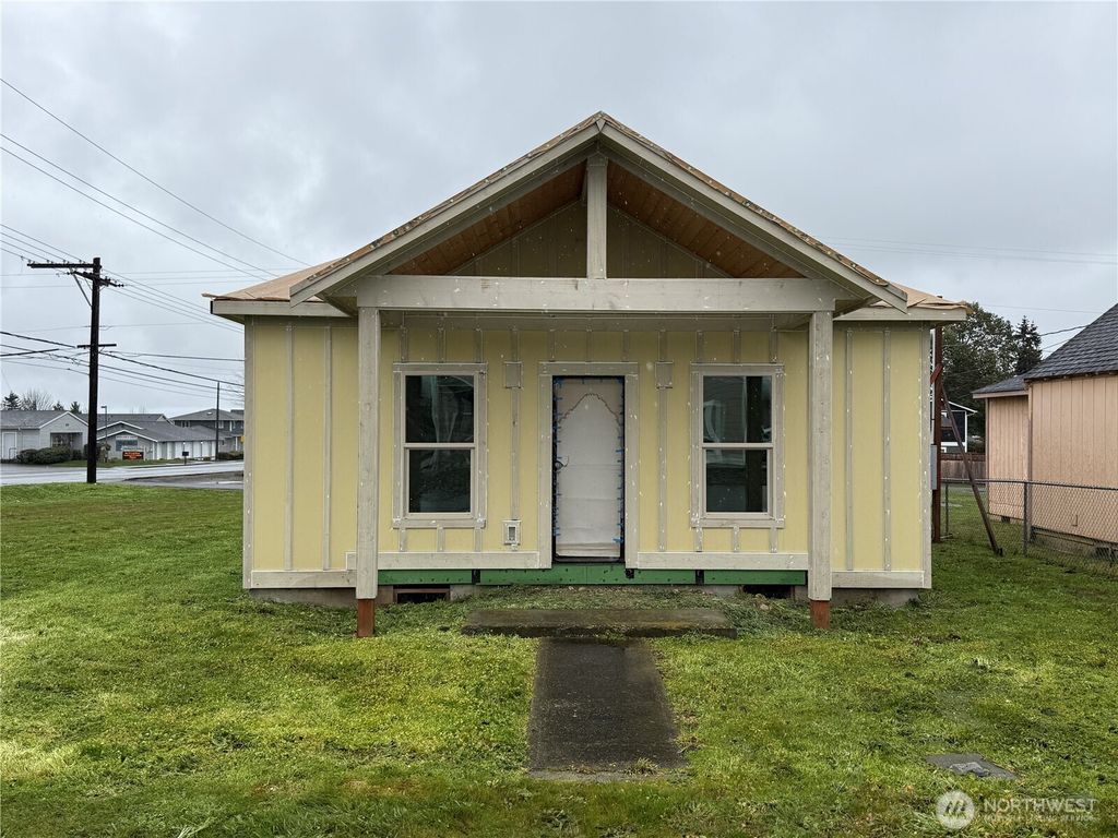 Photo of 490 W Spruce Street, Sequim, WA 98382 (MLS # 2492537)