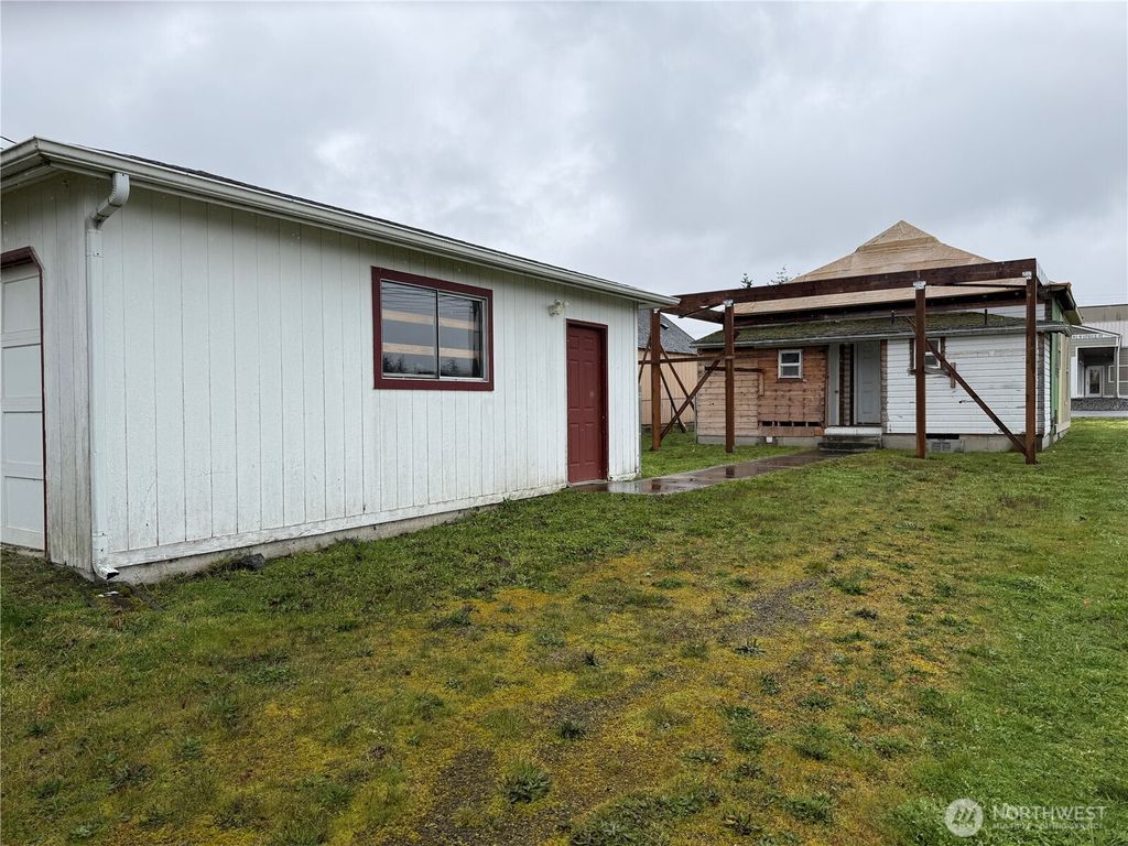 Photo of 490 W Spruce Street, Sequim, WA 98382 (MLS # 2492537)