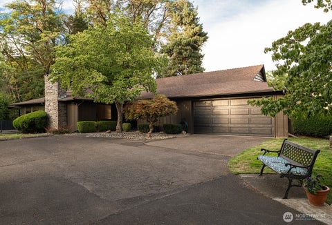 Photo of 1831 Rustic Place PL, Walla Walla, WA 99362 (MLS # 2555569)
