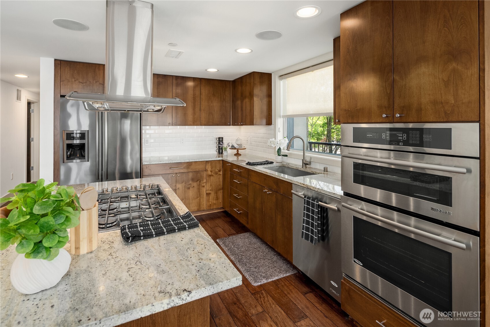 9123 NE Juanita Drive 205