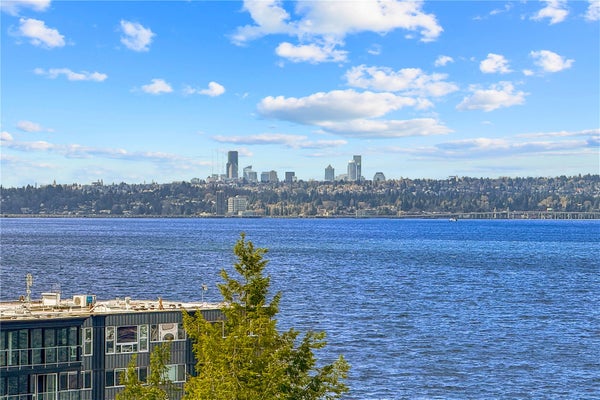 311 2ND ST S APT 101, KIRKLAND, WA 98033 - Image 1fbdeb9abaa5bdae2bf652f0def31586/4148157928