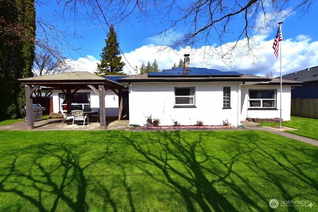 Photo of 1030 Warner Street, Sedro Woolley, WA 98284 (MLS # 2495872)