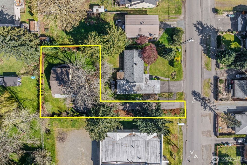 Photo of 13323 20th Avenue NE, Seattle, WA 98125 (MLS # 2522826)