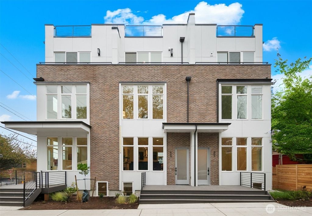 Photo of 505 11th Avenue E, Seattle, WA 98102 (MLS # 2412295)