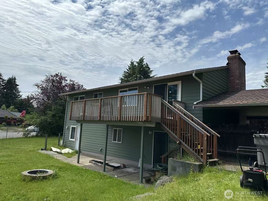 Photo of 16554 119th Avenue SE, Renton, WA 98058 (MLS # 2391753)