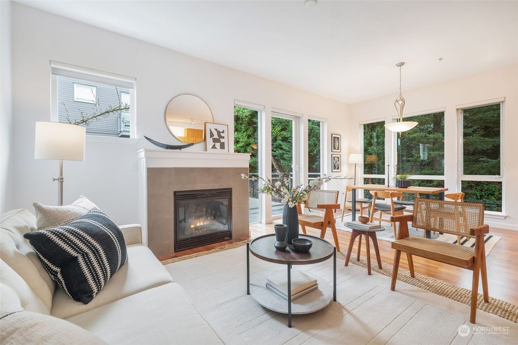 Photo of 375 Kirkland Avenue #225, Kirkland, WA 98033 (MLS # 2194303)