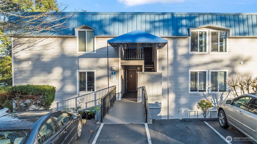 Photo of 924 Shorewood Drive #A-11, Bremerton, WA 98312 (MLS # 2467672)