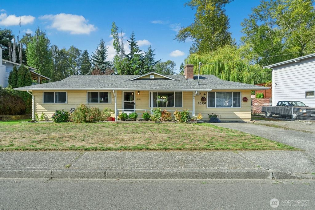 Photo of 16151 126th Avenue SE, Renton, WA 98058 (MLS # 2431456)