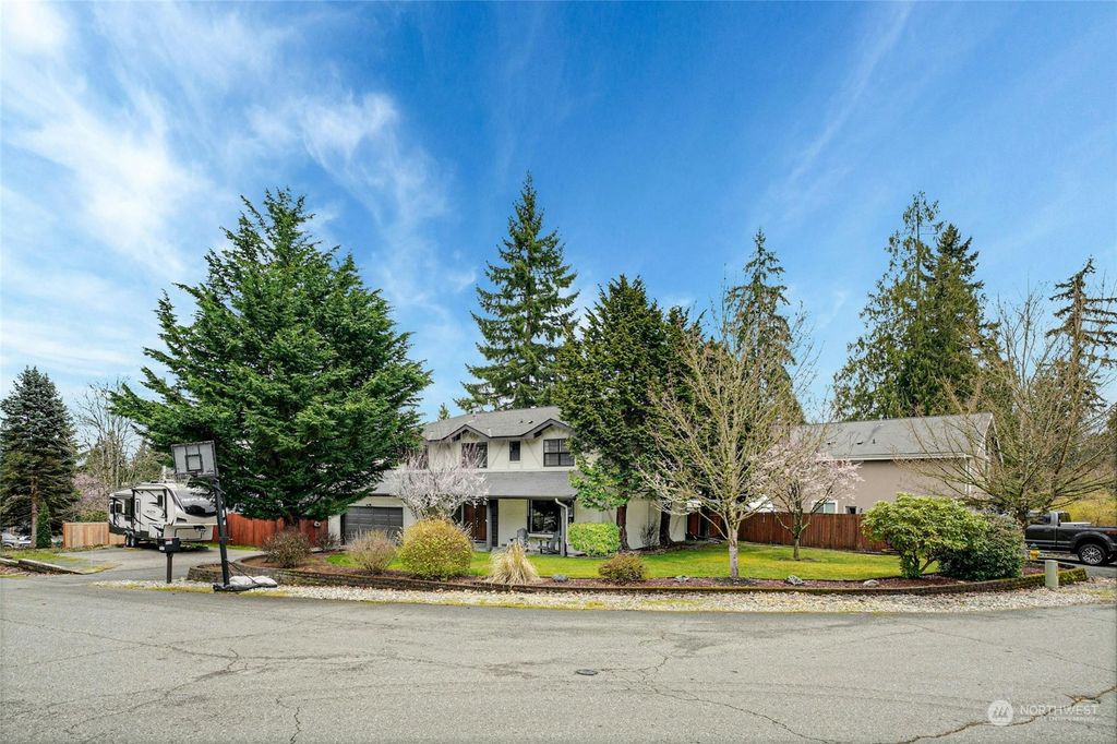 Photo of 11324 21st Place NE, Lake Stevens, WA 98258 (MLS # 2209922)