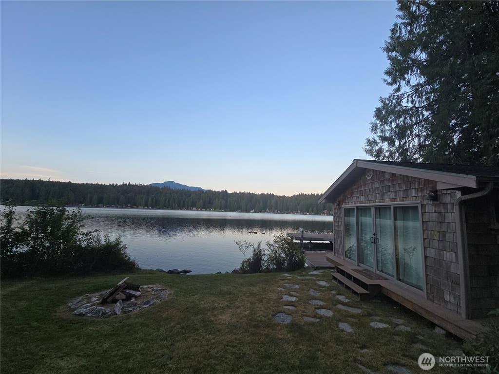 Photo of 425 W Shore Loop Road, Snohomish, WA 98290 (MLS # 2567480)