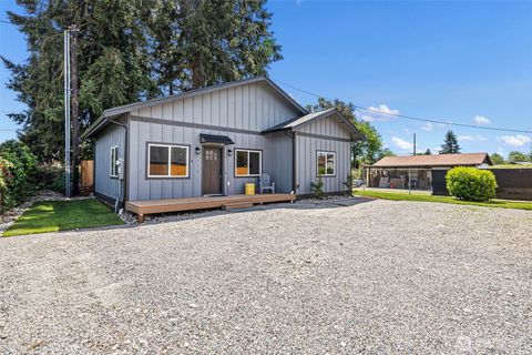 Photo of 4924 Diamond Boulevard #2, Lakewood, WA 98499 (MLS # 2527030)