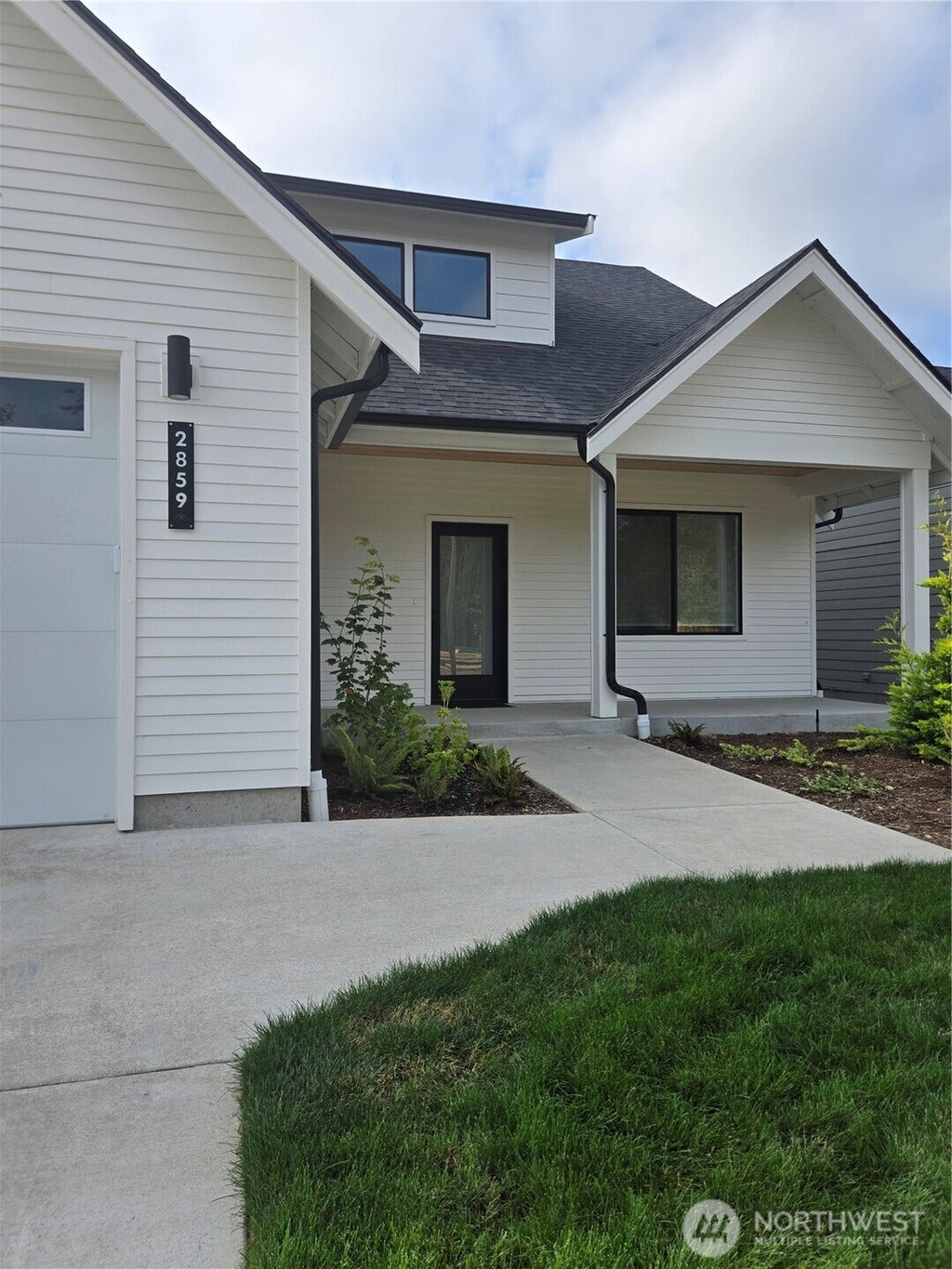 Photo of 2859 Oleander Ln LN, Blaine, WA 98230 (MLS # 2590885)