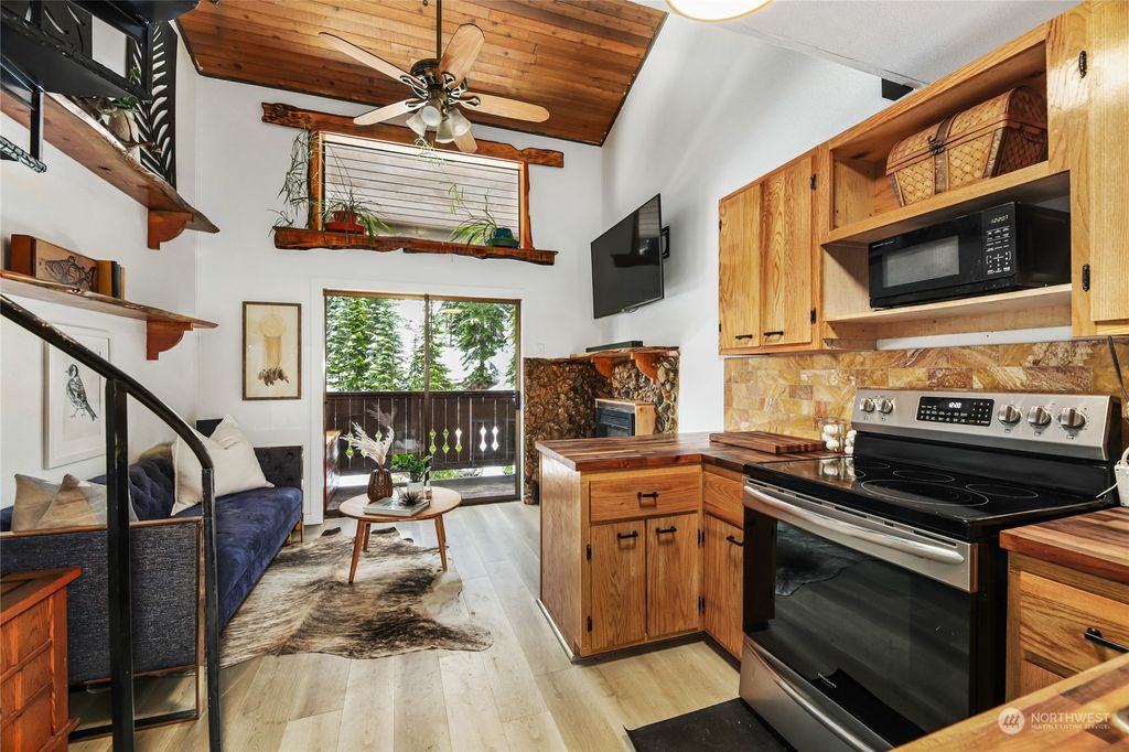 Photo of 74 Erste Strasse #2109, Snoqualmie Pass, WA 98068 (MLS # 2234673)