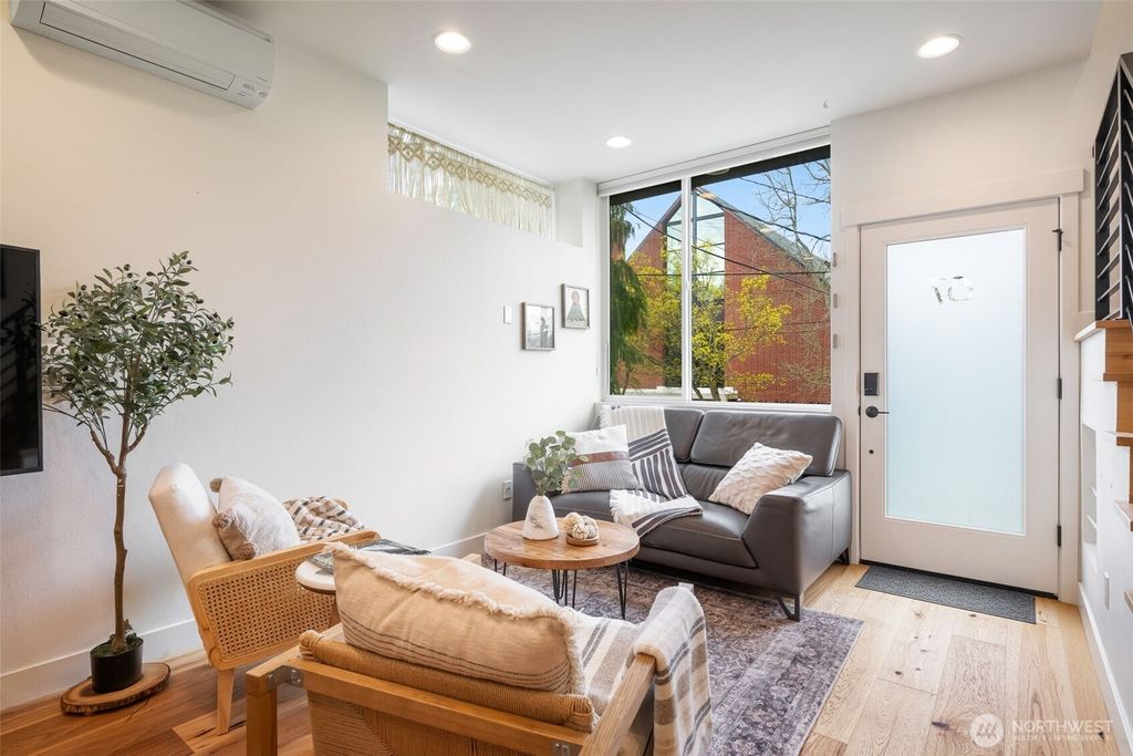 Photo of 67 W Dravus Street, Seattle, WA 98119 (MLS # 2353499)