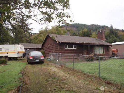 Photo of 56 Airport Road, Raymond, WA 98577 (MLS # 2502674)