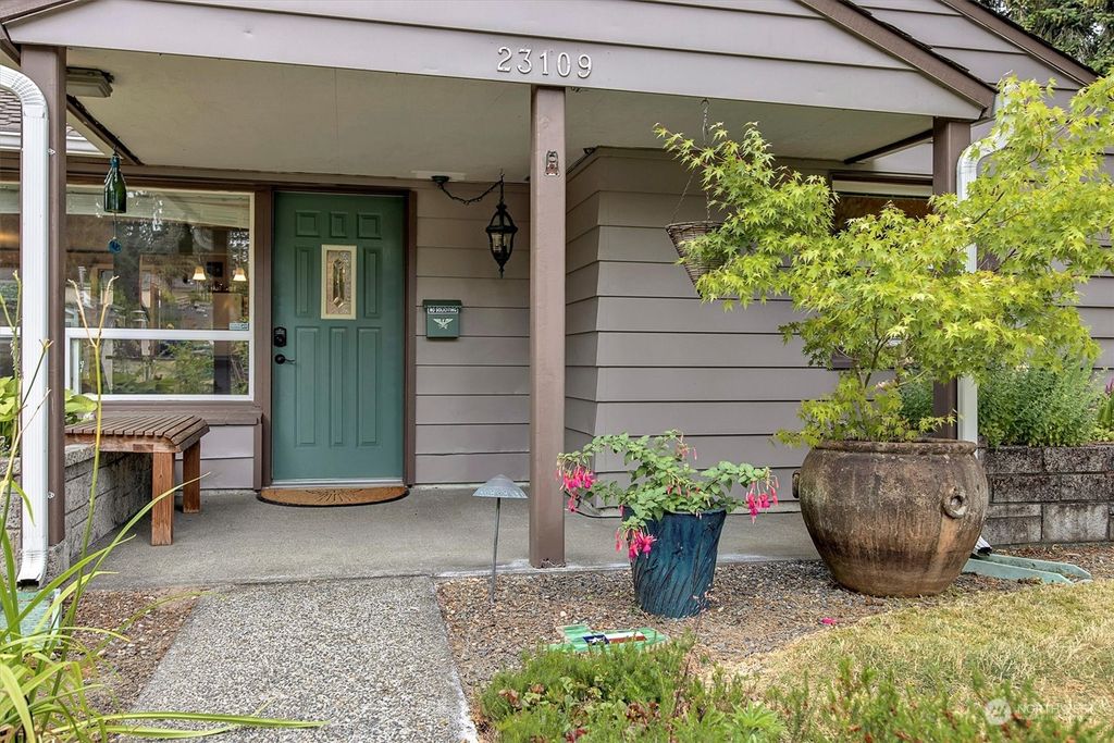 Photo of 23109 51st Avenue W, Mountlake Terrace, WA 98043 (MLS # 2268681)