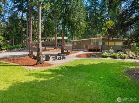 Photo of 20405 1st Avenue S, Normandy Park, WA 98198 (MLS # 2397882)