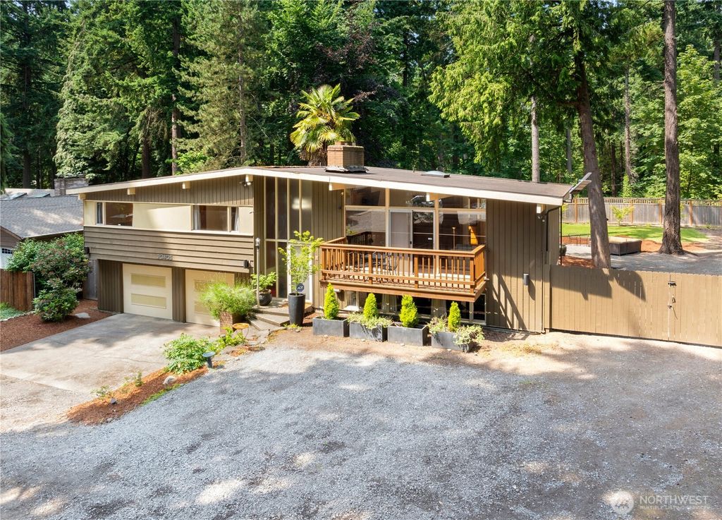 Photo of 20405 1st Avenue S, Normandy Park, WA 98198 (MLS # 2397882)