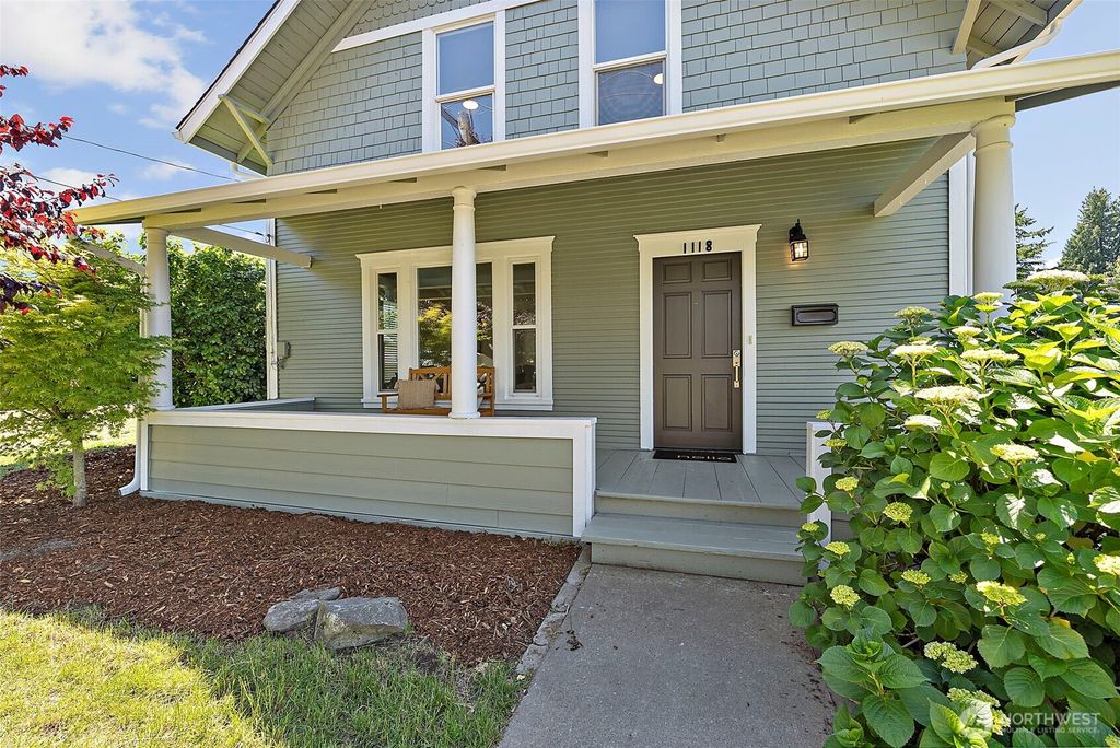 Photo of 1118 Thompson Street, Sumner, WA 98390 (MLS # 2539644)