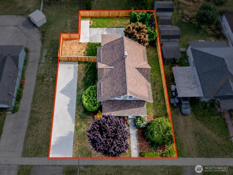 Photo of 1118 Thompson Street, Sumner, WA 98390 (MLS # 2539644)