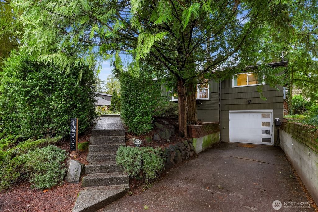 Photo of 12533 12th Avenue NE, Seattle, WA 98125 (MLS # 2479386)