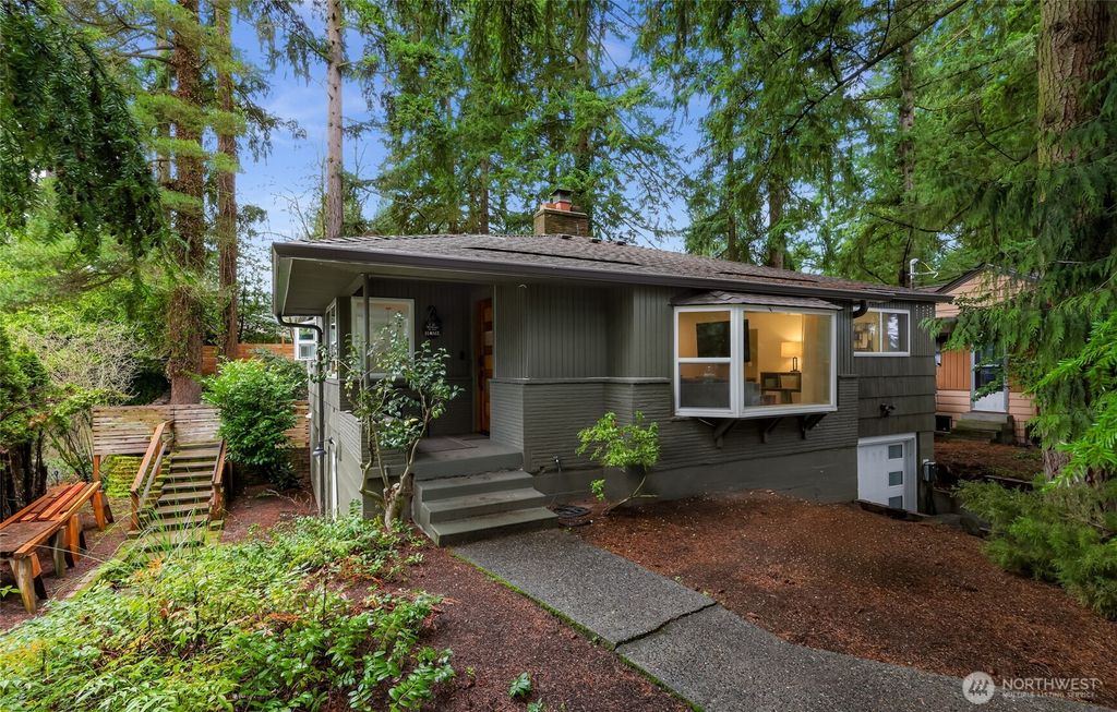 Photo of 12533 12th Avenue NE, Seattle, WA 98125 (MLS # 2479386)