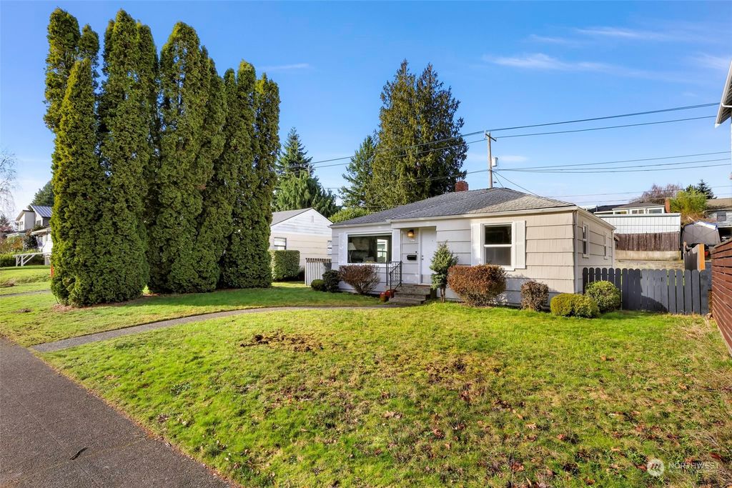 Photo of 4027 51st Avenue SW, Seattle, WA 98116 (MLS # 2198612)