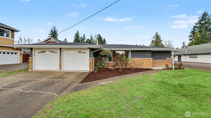 2200 NE 12th