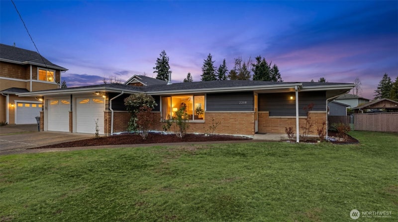2200 NE 12th