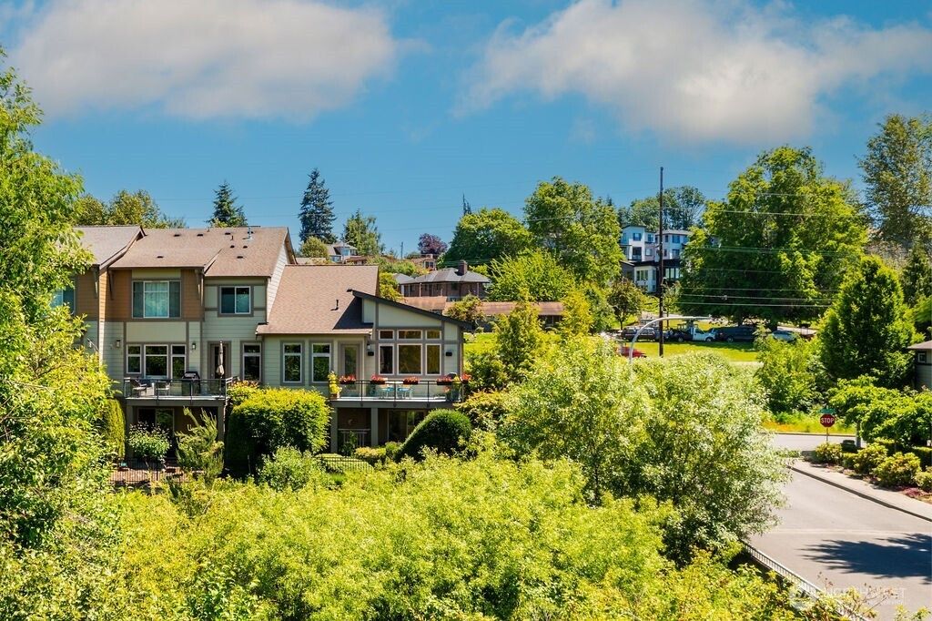 Photo of 4053 Wells Avenue N, Renton, WA 98056 (MLS # 2380902)