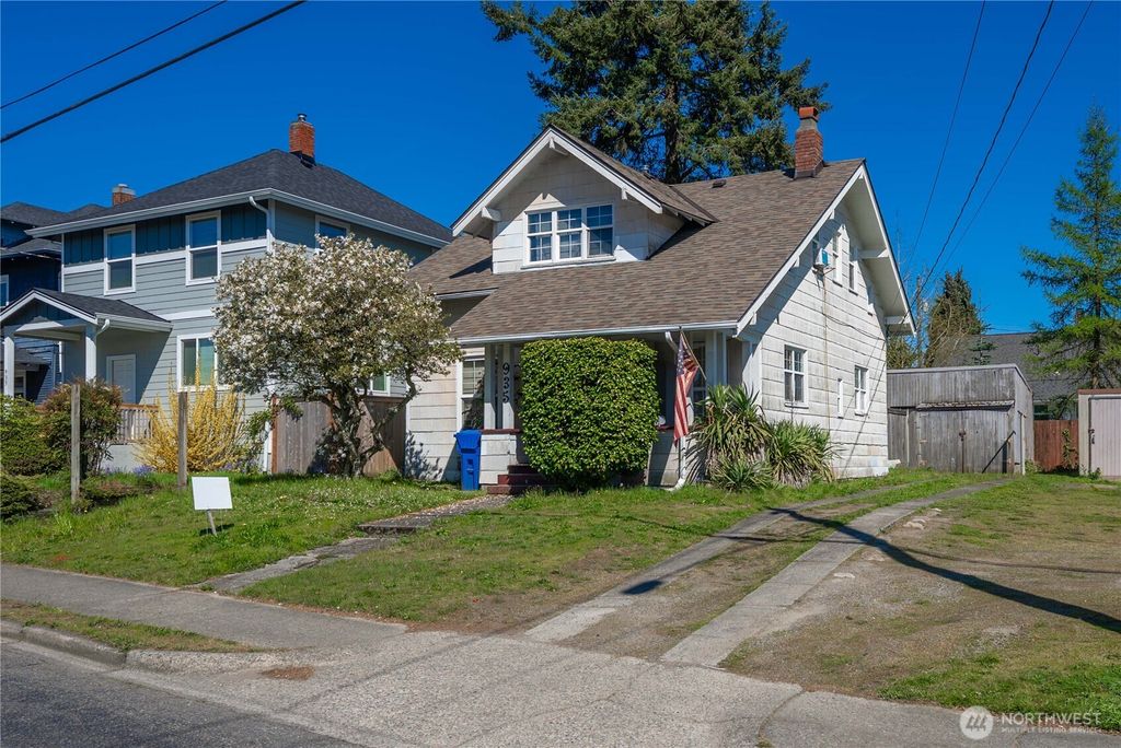 Photo of 935 S Sprague Avenue, Tacoma, WA 98405 (MLS # 2504045)