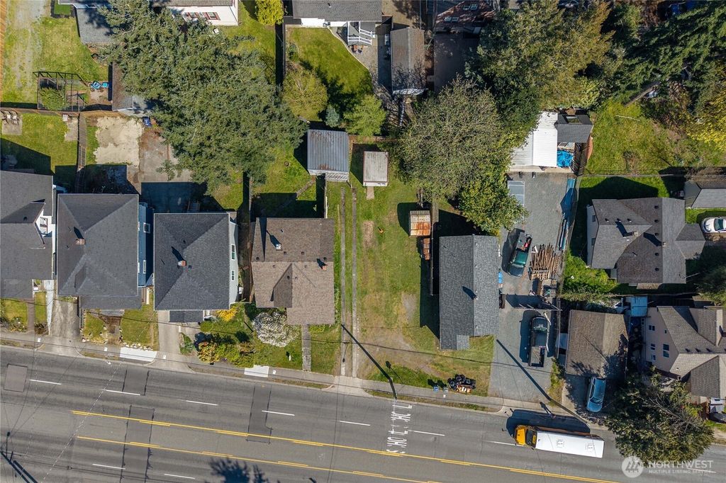 Photo of 935 S Sprague Avenue, Tacoma, WA 98405 (MLS # 2504045)