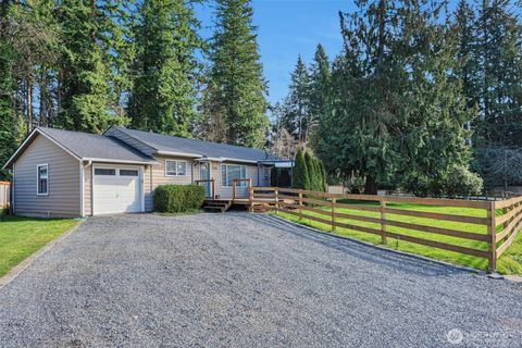Photo of 13825 Fender Drive, Lynnwood, WA 98087 (MLS # 2484647)