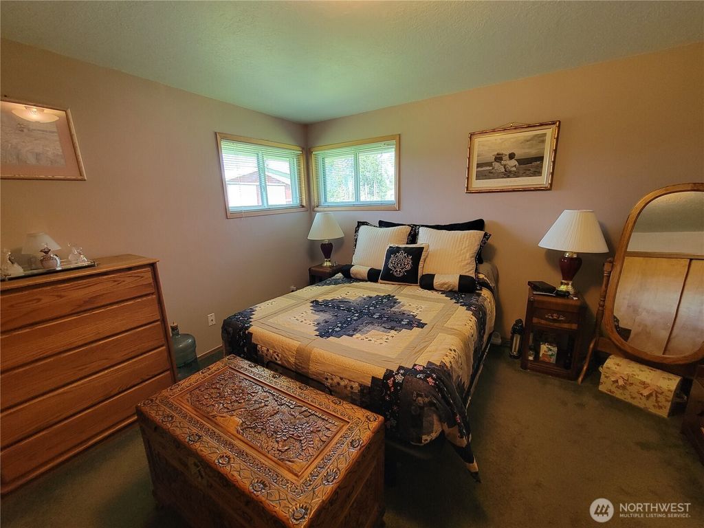 listing image 9367266556403481063