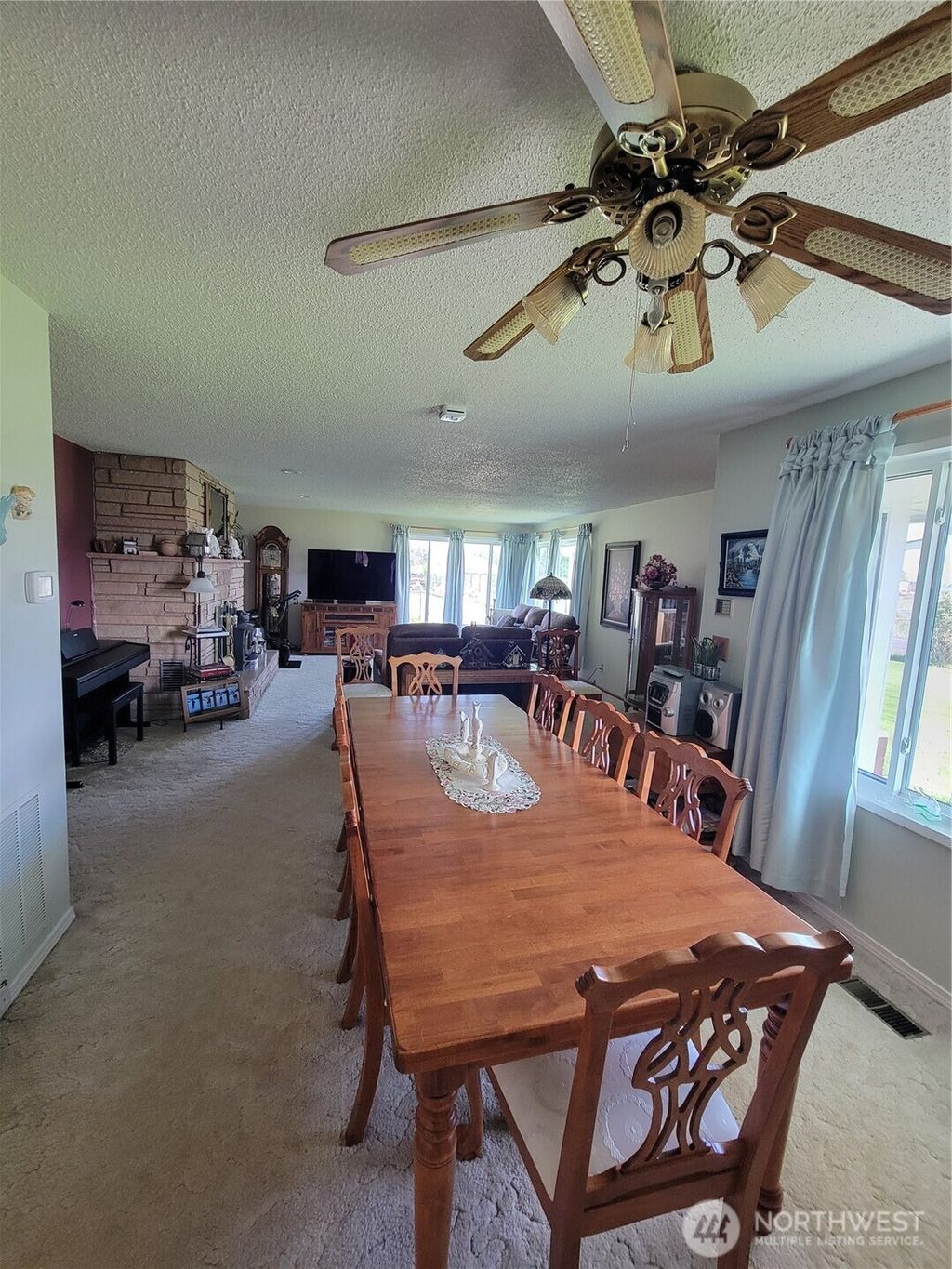 listing image 9368372104914112725