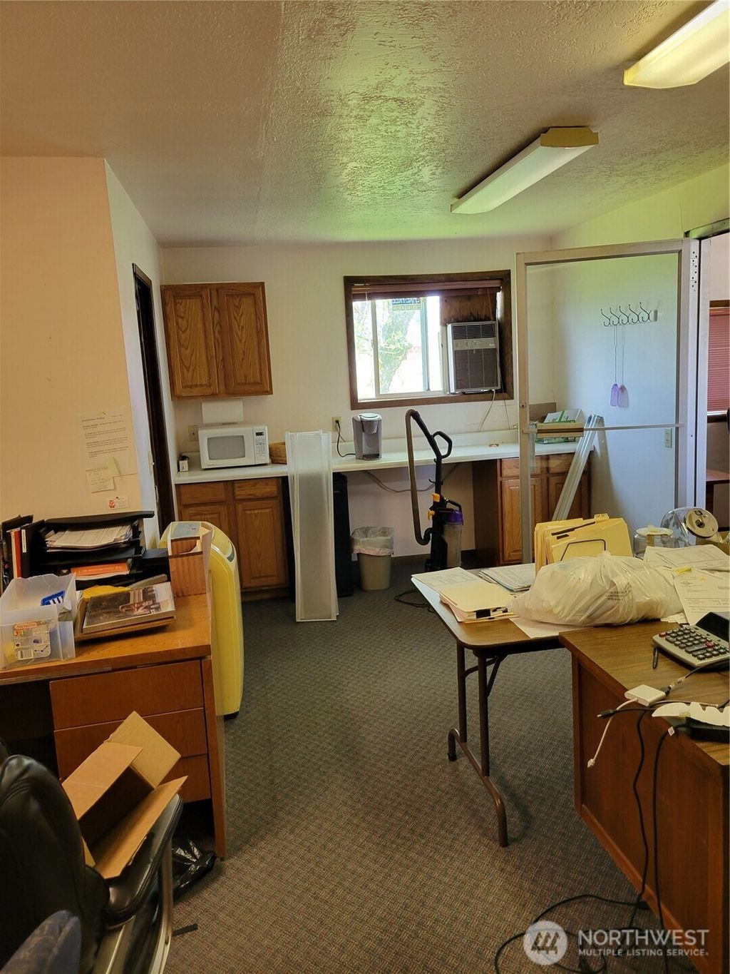 listing image 9369218451450865731