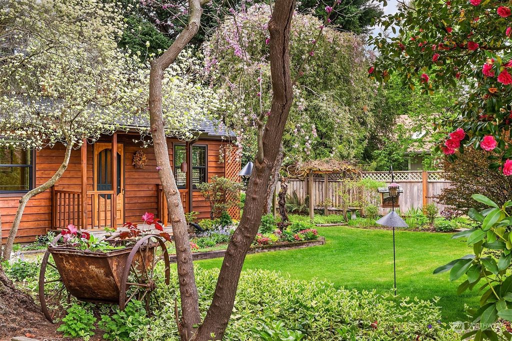 Photo of 4264 324th Avenue SE, Fall City, WA 98024 (MLS # 2064728)