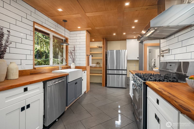 17306 NE 165th Street