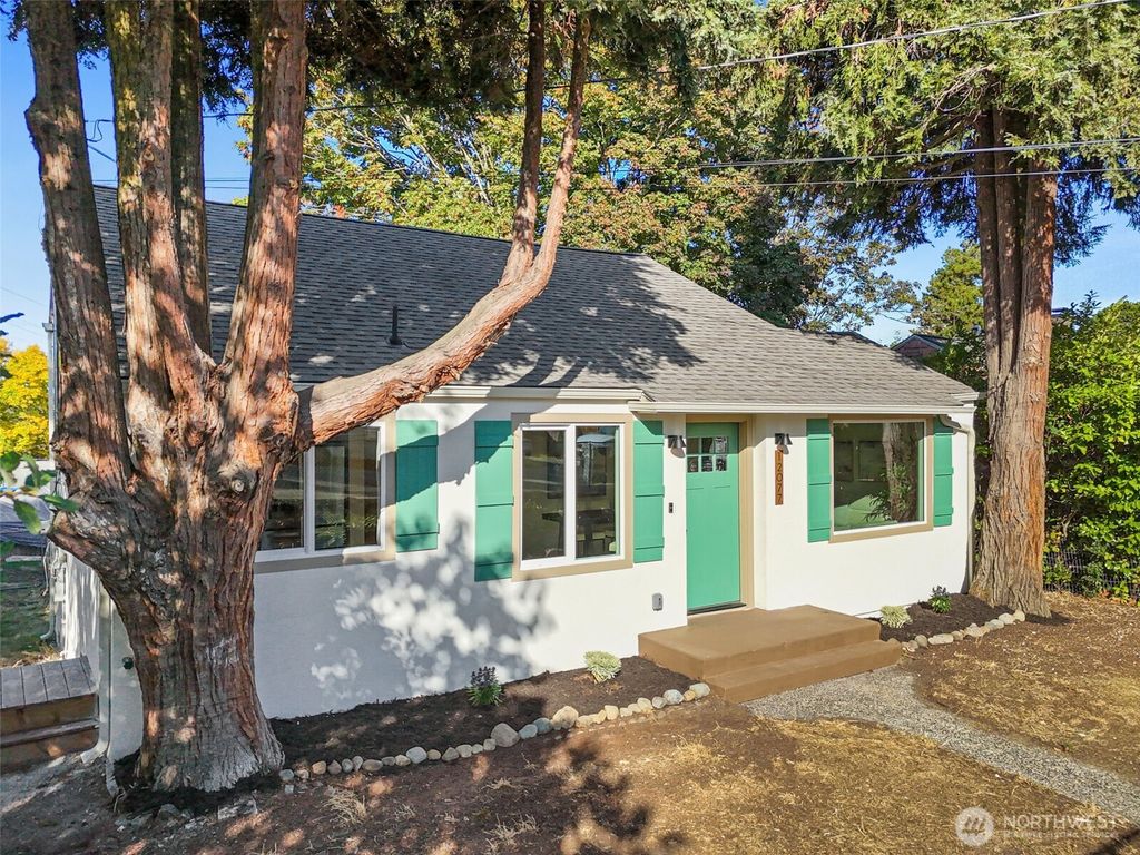 Photo of 12077 75th Avenue S, Seattle, WA 98178 (MLS # 2437032)