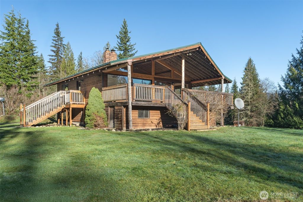 Photo of 10232 333rd Avenue SE, Sultan, WA 98294 (MLS # 2460974)