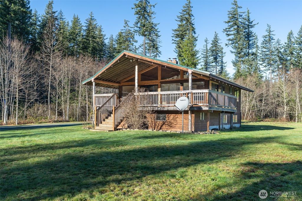 Photo of 10232 333rd Avenue SE, Sultan, WA 98294 (MLS # 2460974)