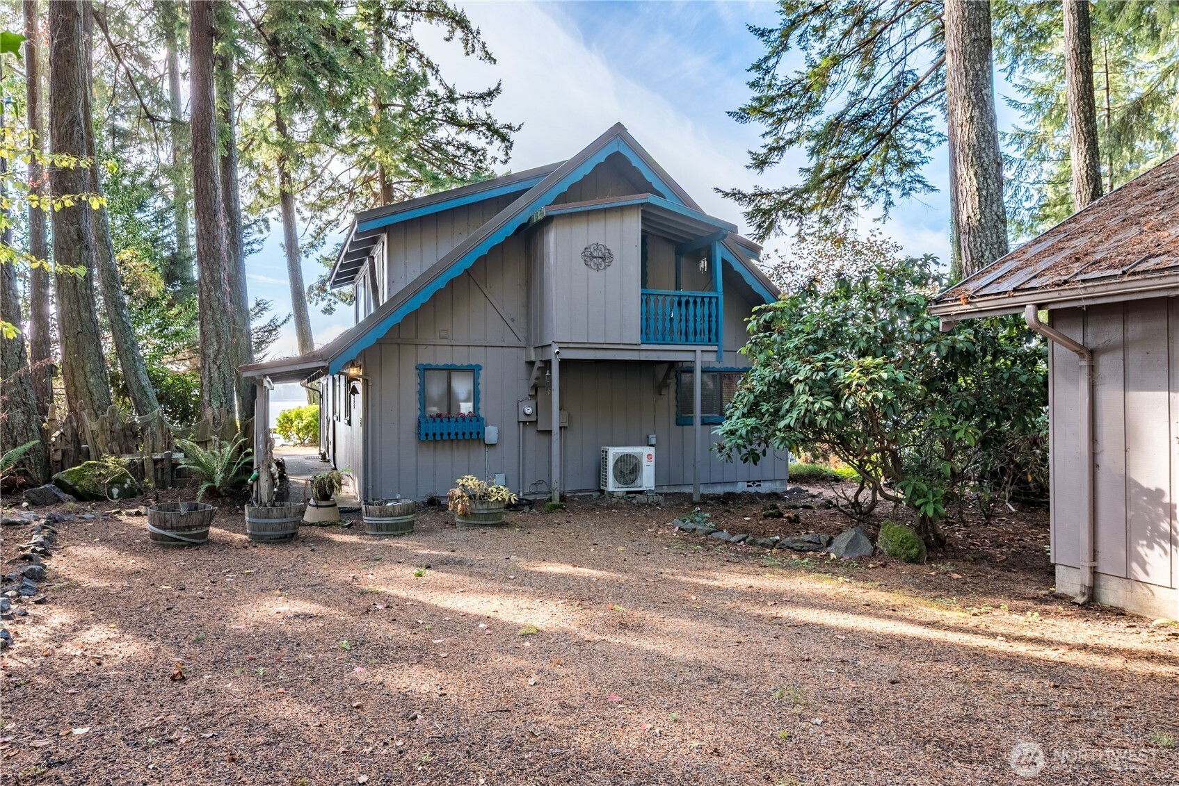 10 W Cape Horn Road