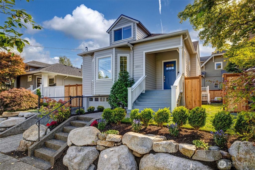 Photo of 321 W Garfield St, Seattle, WA 98119 (MLS # 2441140)