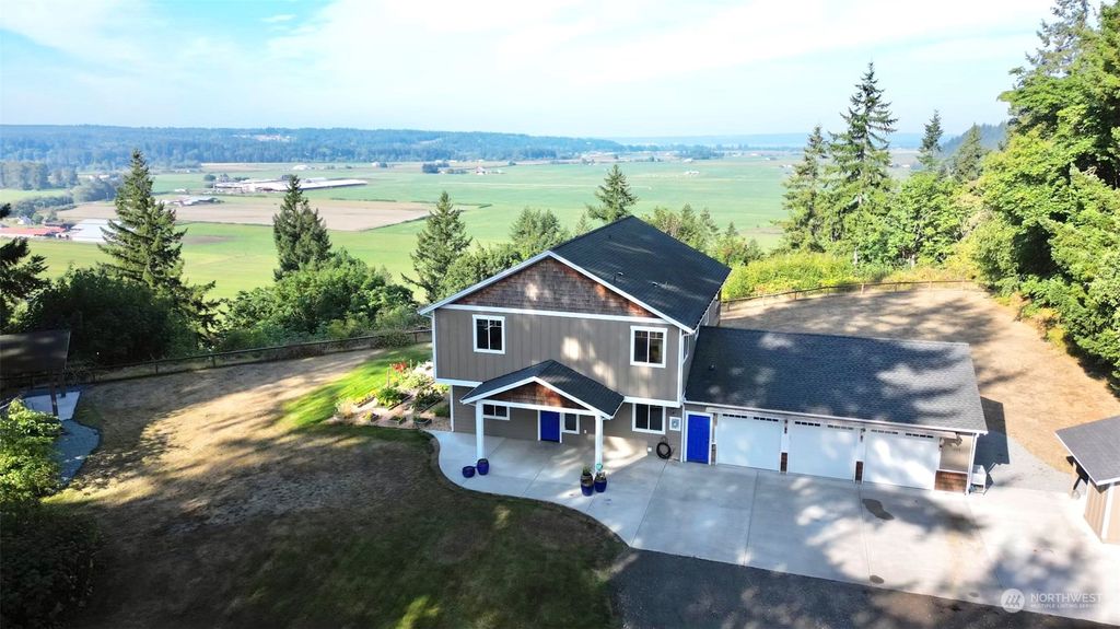 Photo of 1024 Silver Springs Way, Stanwood, WA 98292 (MLS # 2151537)